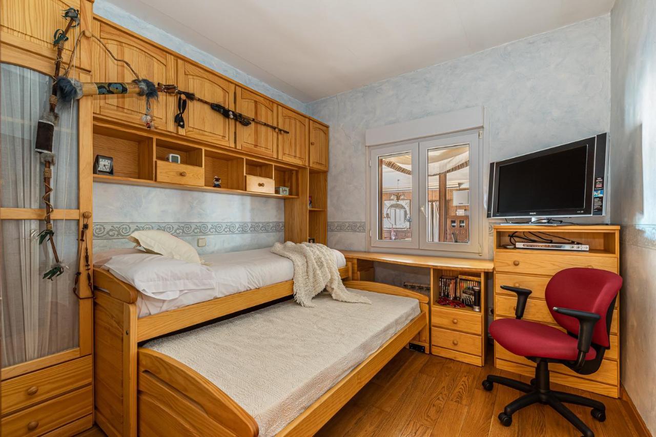 Waou Deluxe Cottage Titulcia Exterior foto